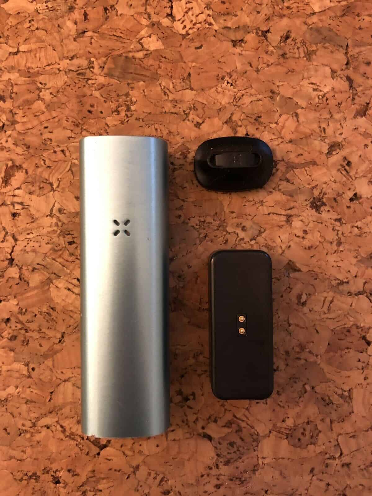 PAX 2 — Mit Zubehör und Ladegerät